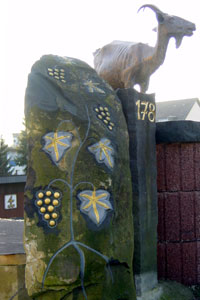 Grabdenkmale Lenges, Mülheimer Straße 178, 51469 Bergisch Gladbach Grabdenkmale Lenges, Mülheimer Straße 178, 51469 Bergisch Gladbach